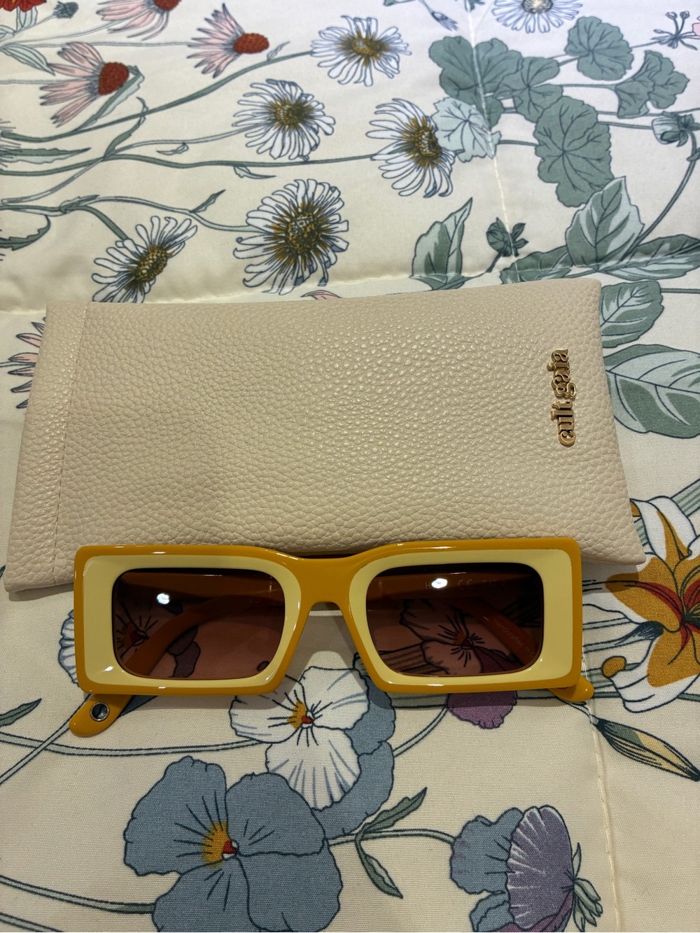 Cult Gaia Hera Yellow Rectangular Sunglasses with Beige Case
